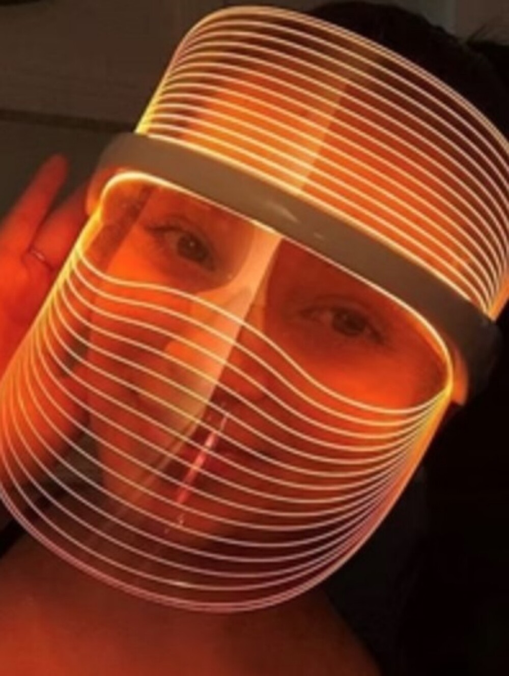 New Wireless Therashield LED Light Therapy Anti-Aging Anti Wrinkle Facial Mask
